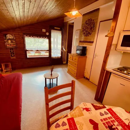 Avec Balcon Et Parking Couvert, Proche Telemix Et Pistes, A * La Clusaz
